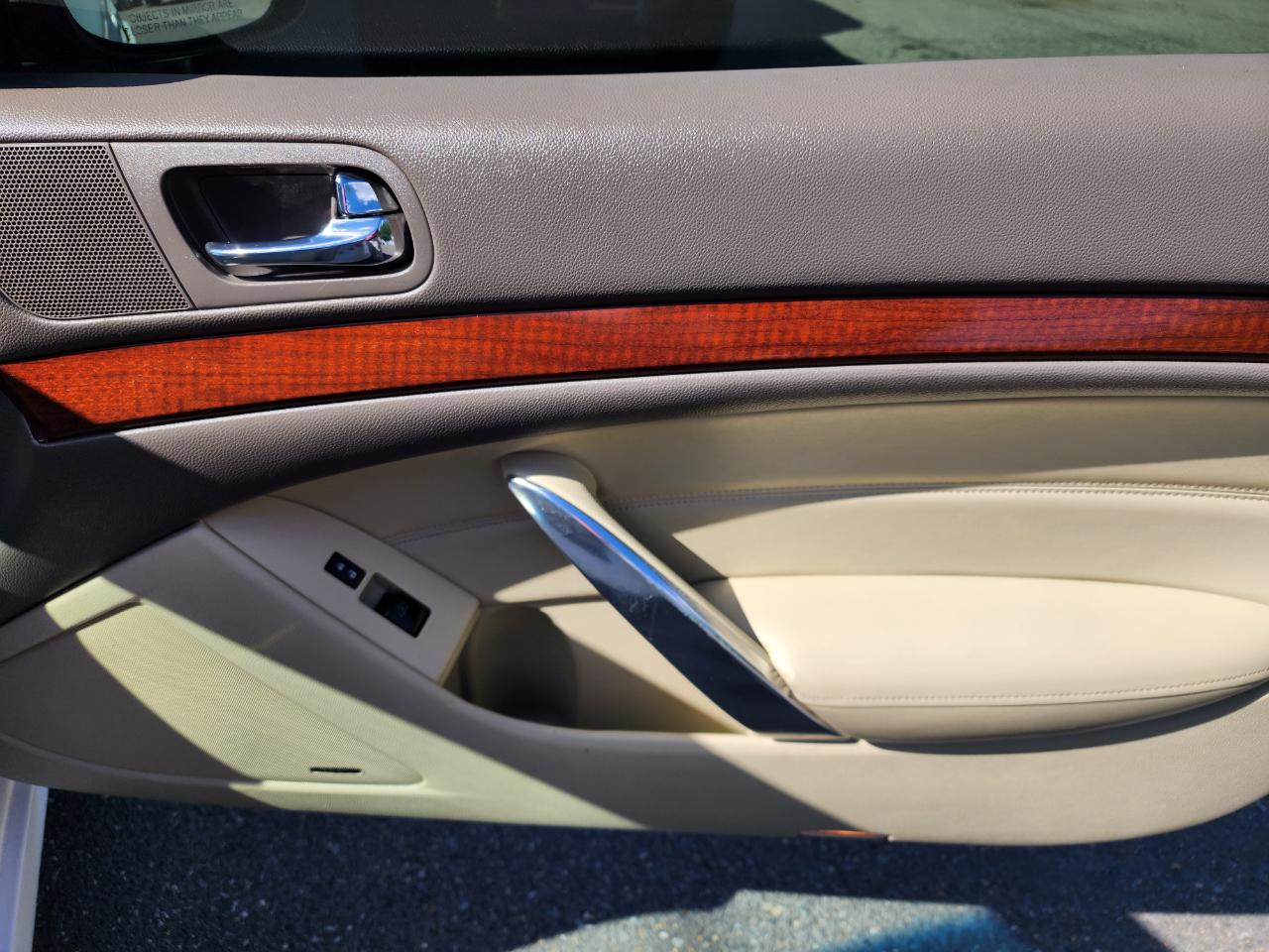 Infiniti G37 Base 2008