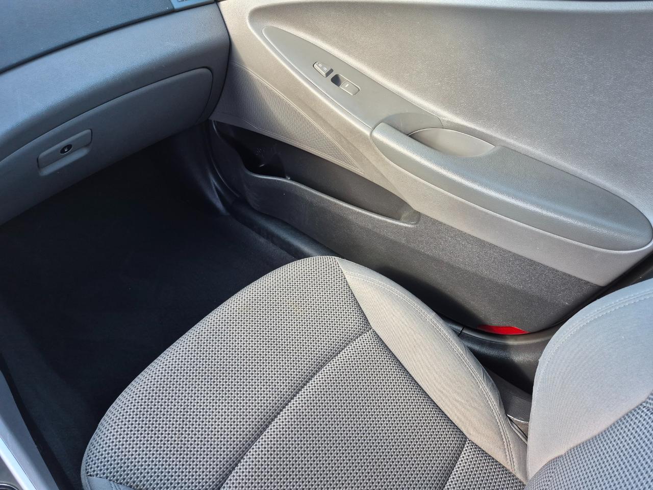 Hyundai Sonata GLS Auto 2012