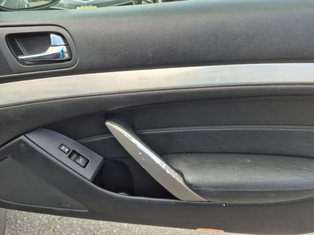 Infiniti G Coupe G37x AWD 2011