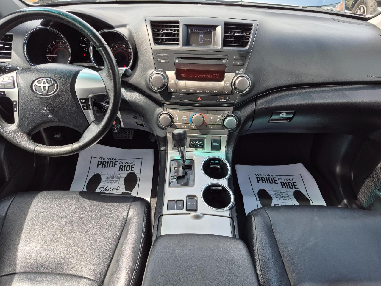 Toyota Highlander Base 2WD V6 2012