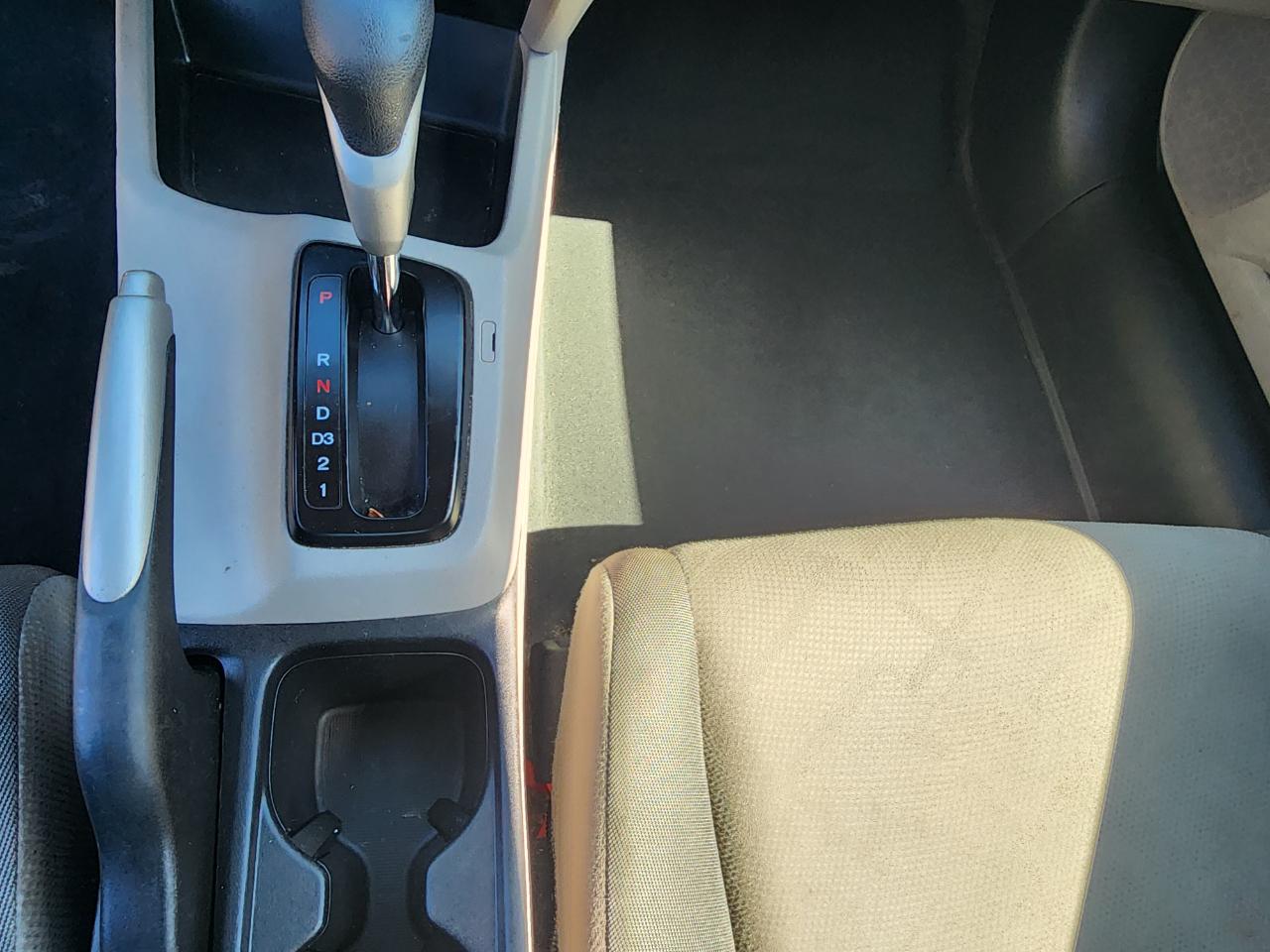 Honda Civic LX Coupe 5-Speed AT 2012