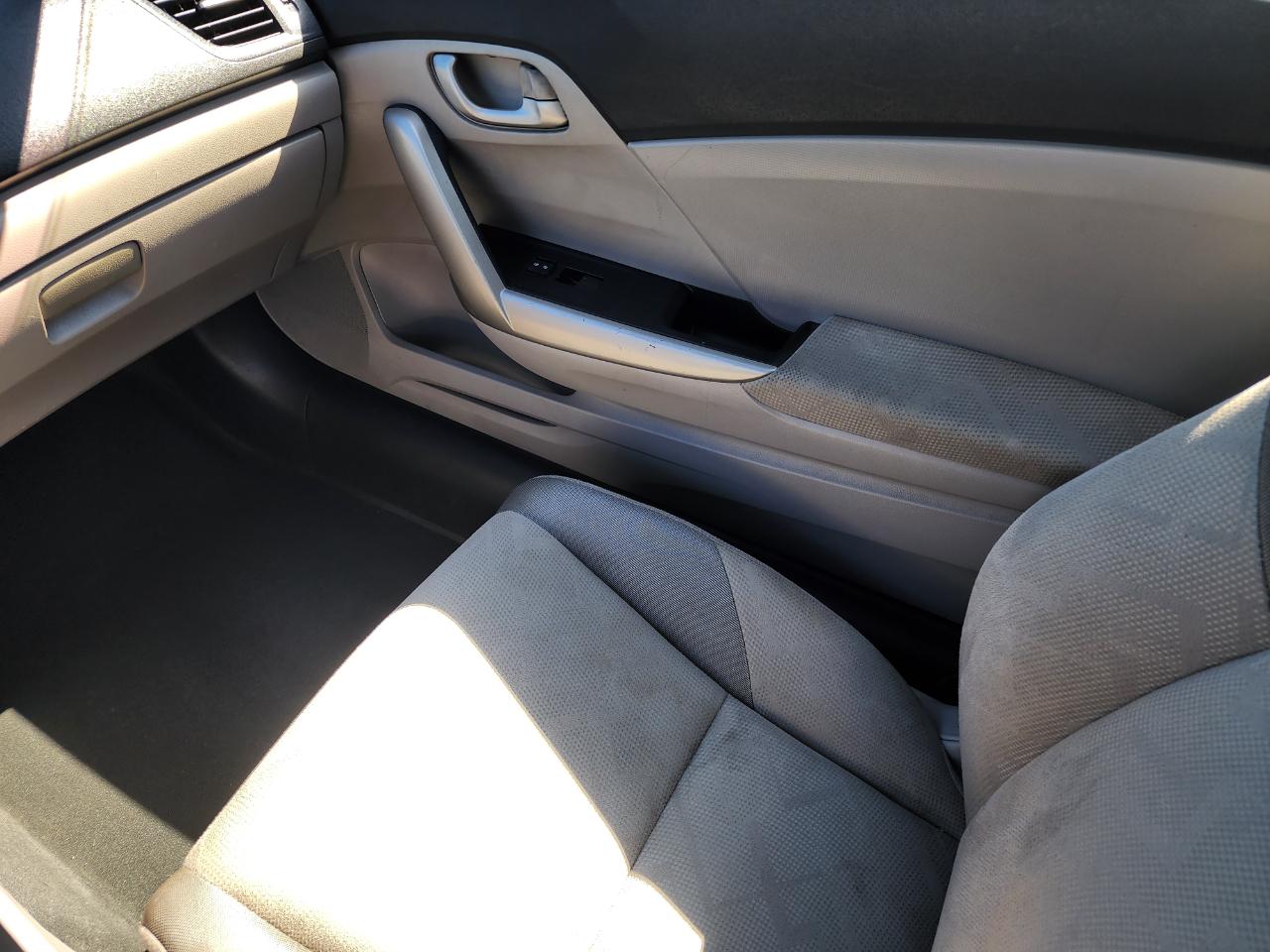 Honda Civic LX Coupe 5-Speed AT 2012