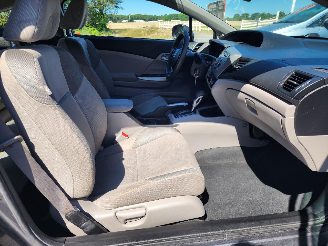 Honda Civic LX Coupe 5-Speed AT 2012
