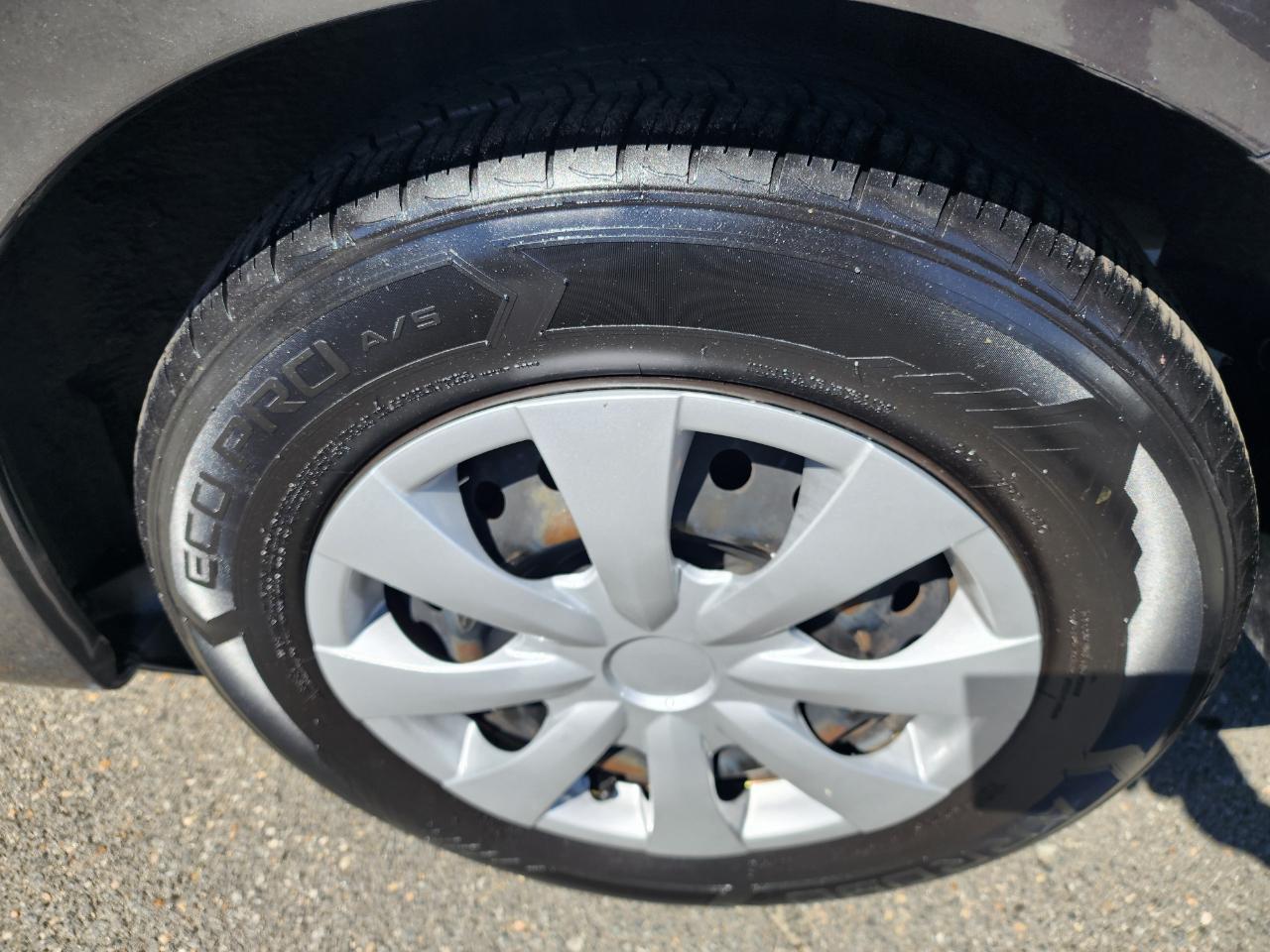 Honda Civic LX Coupe 5-Speed AT 2012