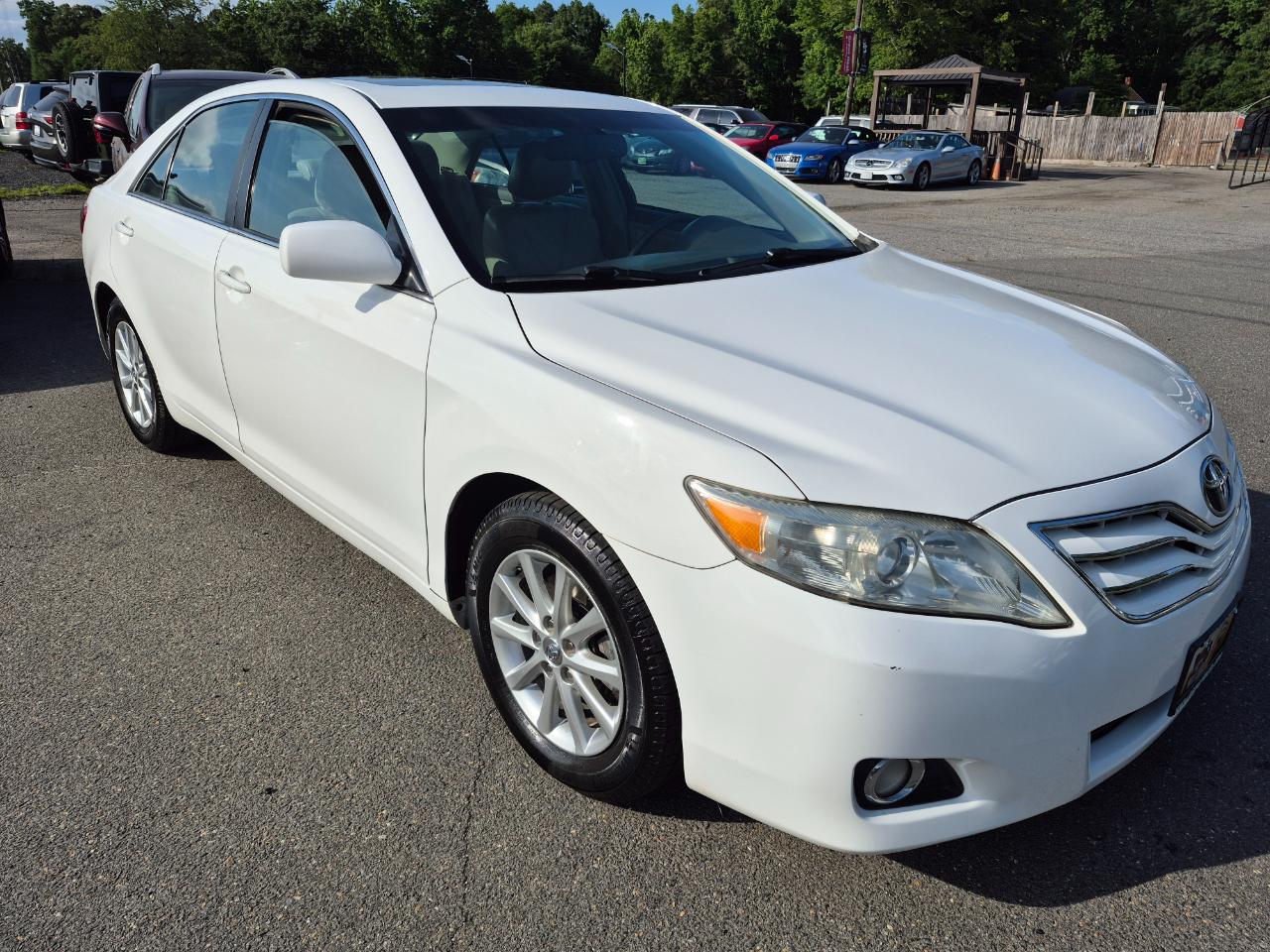 Toyota Camry XLE 4D Sedan 2011