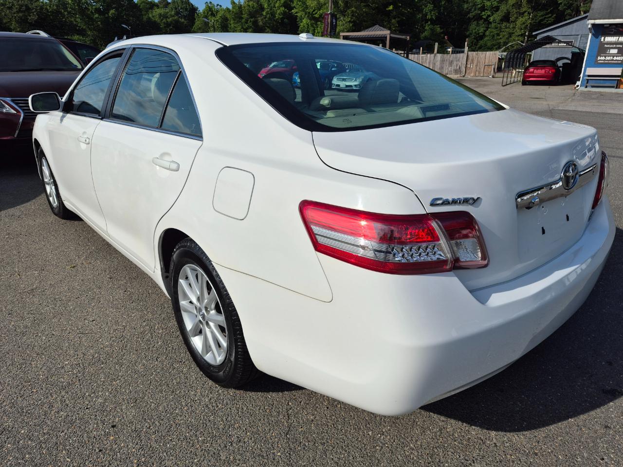 Toyota Camry XLE 4D Sedan 2011