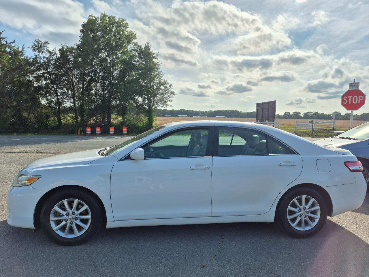 Toyota Camry XLE 4D Sedan 2011