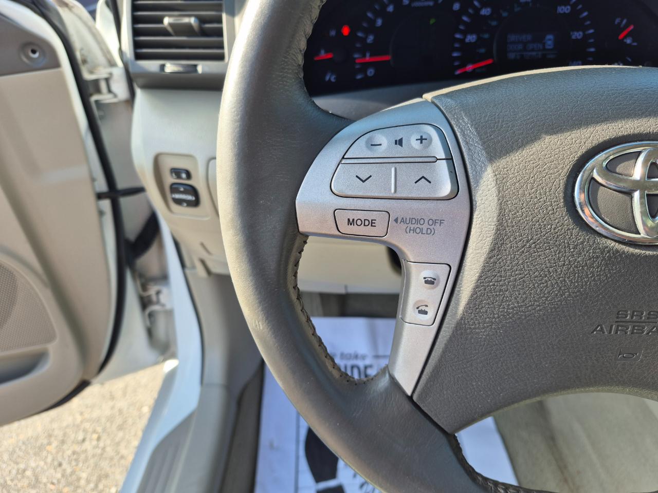 Toyota Camry XLE 4D Sedan 2011