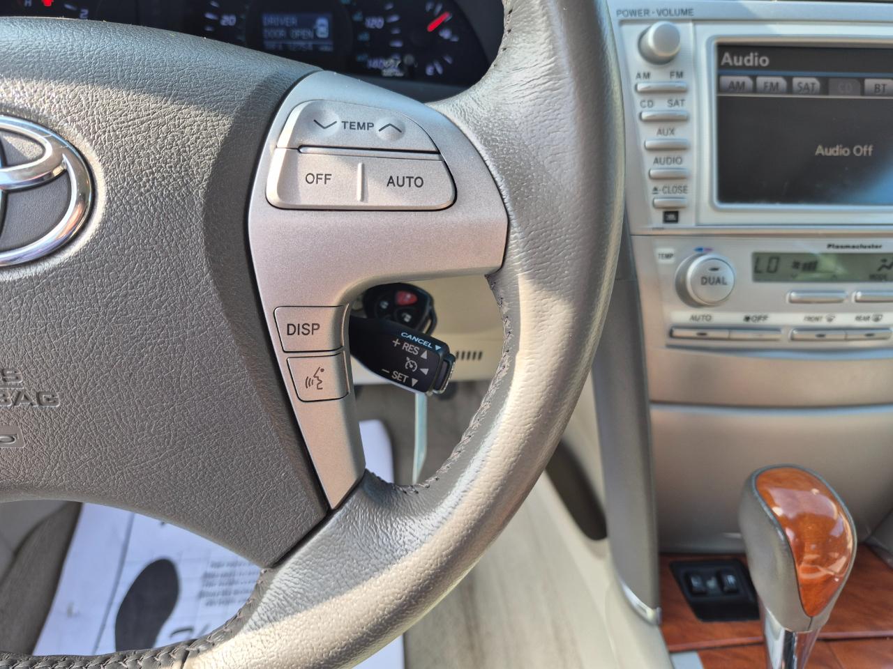Toyota Camry XLE 4D Sedan 2011
