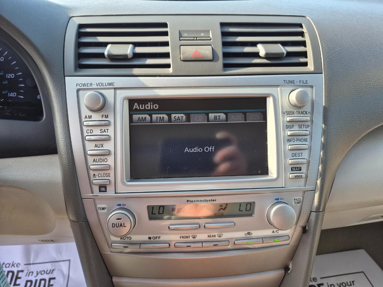 Toyota Camry XLE 4D Sedan 2011