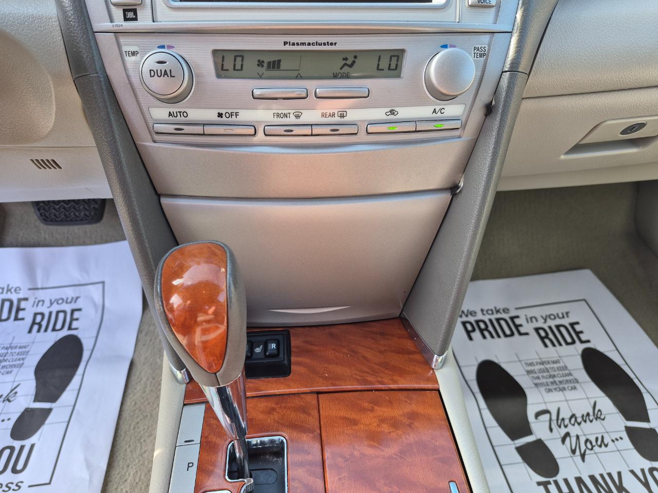 Toyota Camry XLE 4D Sedan 2011