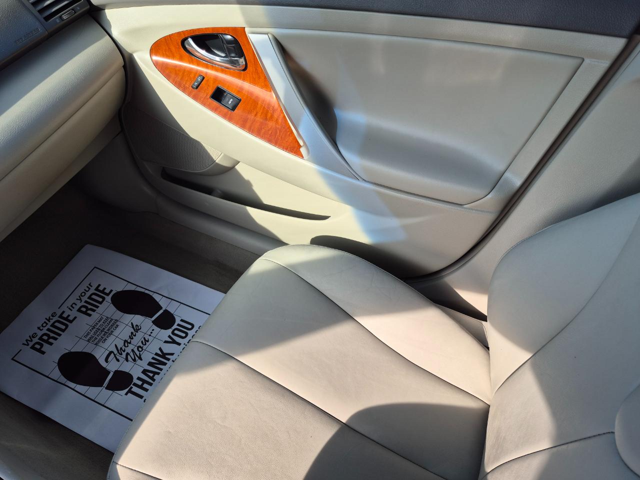 Toyota Camry XLE 4D Sedan 2011