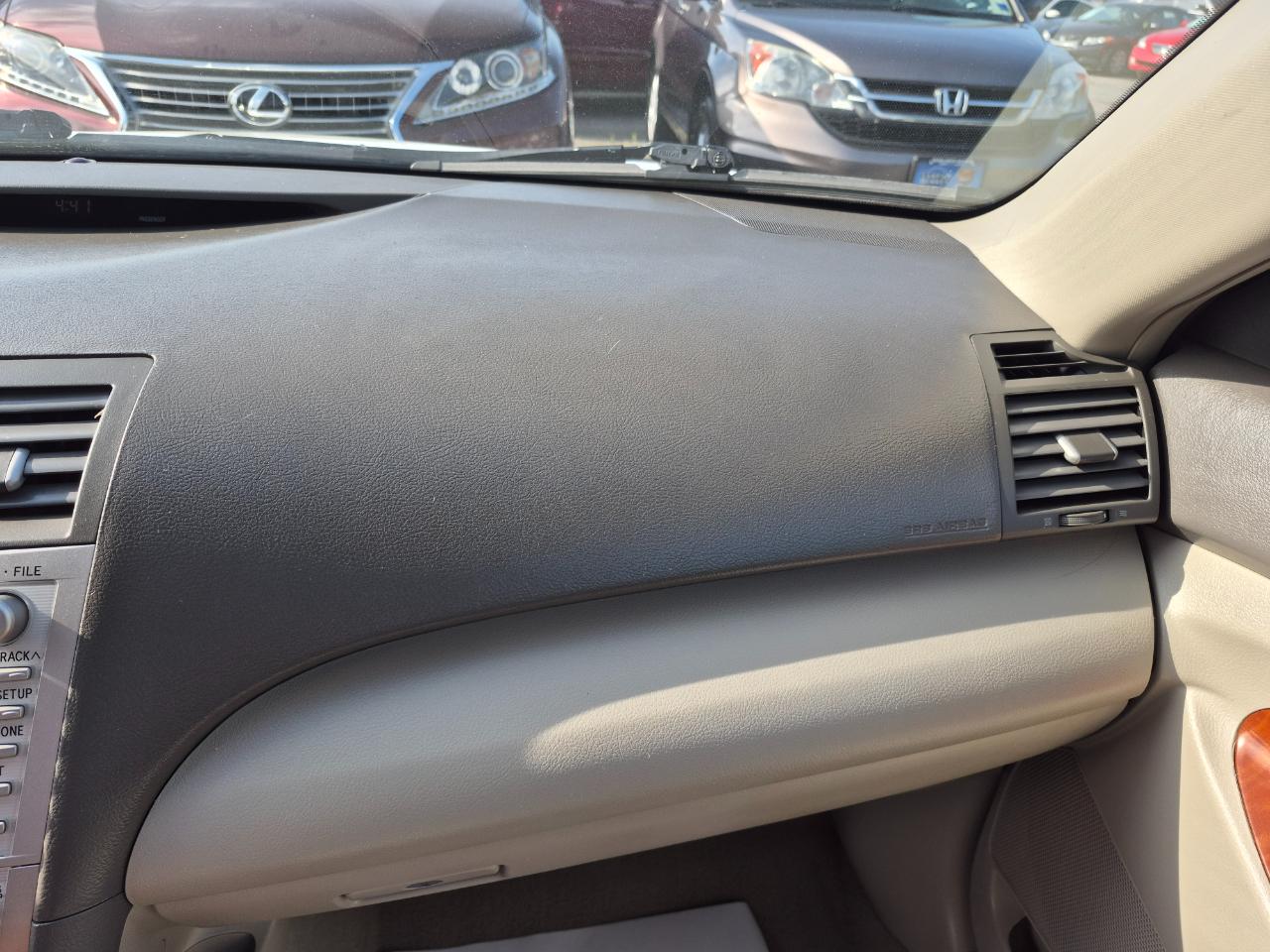 Toyota Camry XLE 4D Sedan 2011