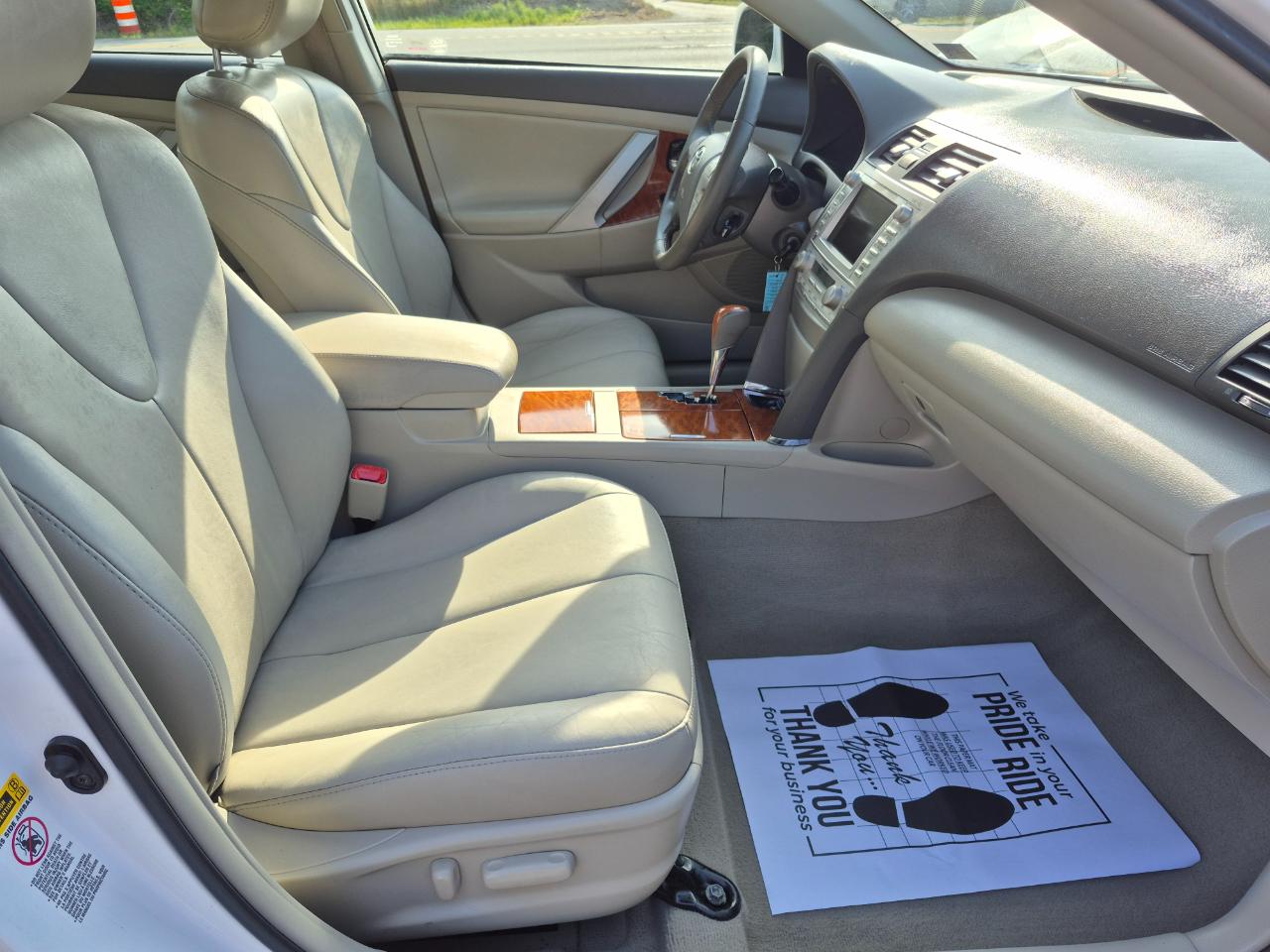 Toyota Camry XLE 4D Sedan 2011