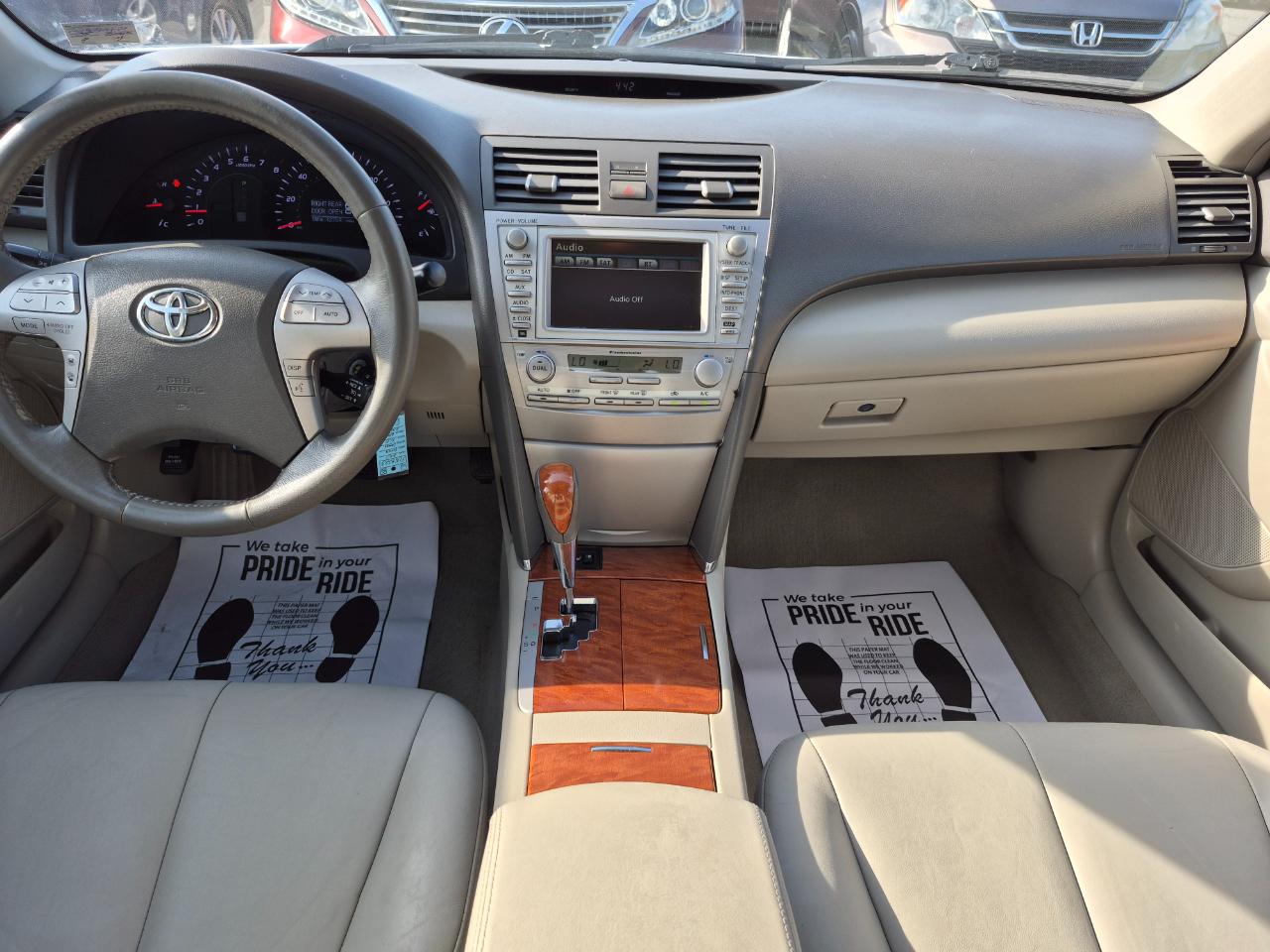 Toyota Camry XLE 4D Sedan 2011