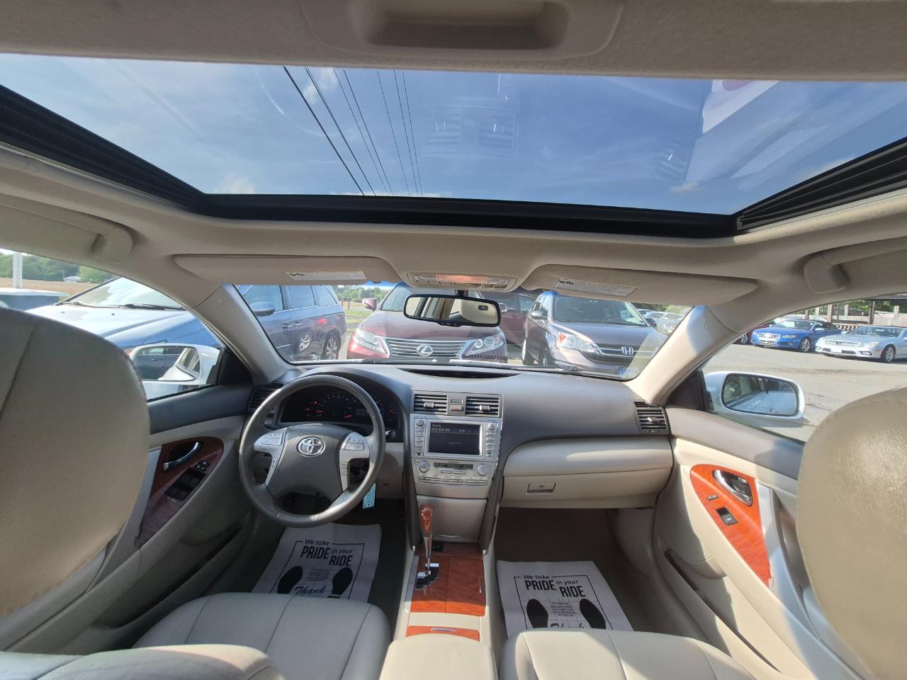 Toyota Camry XLE 4D Sedan 2011