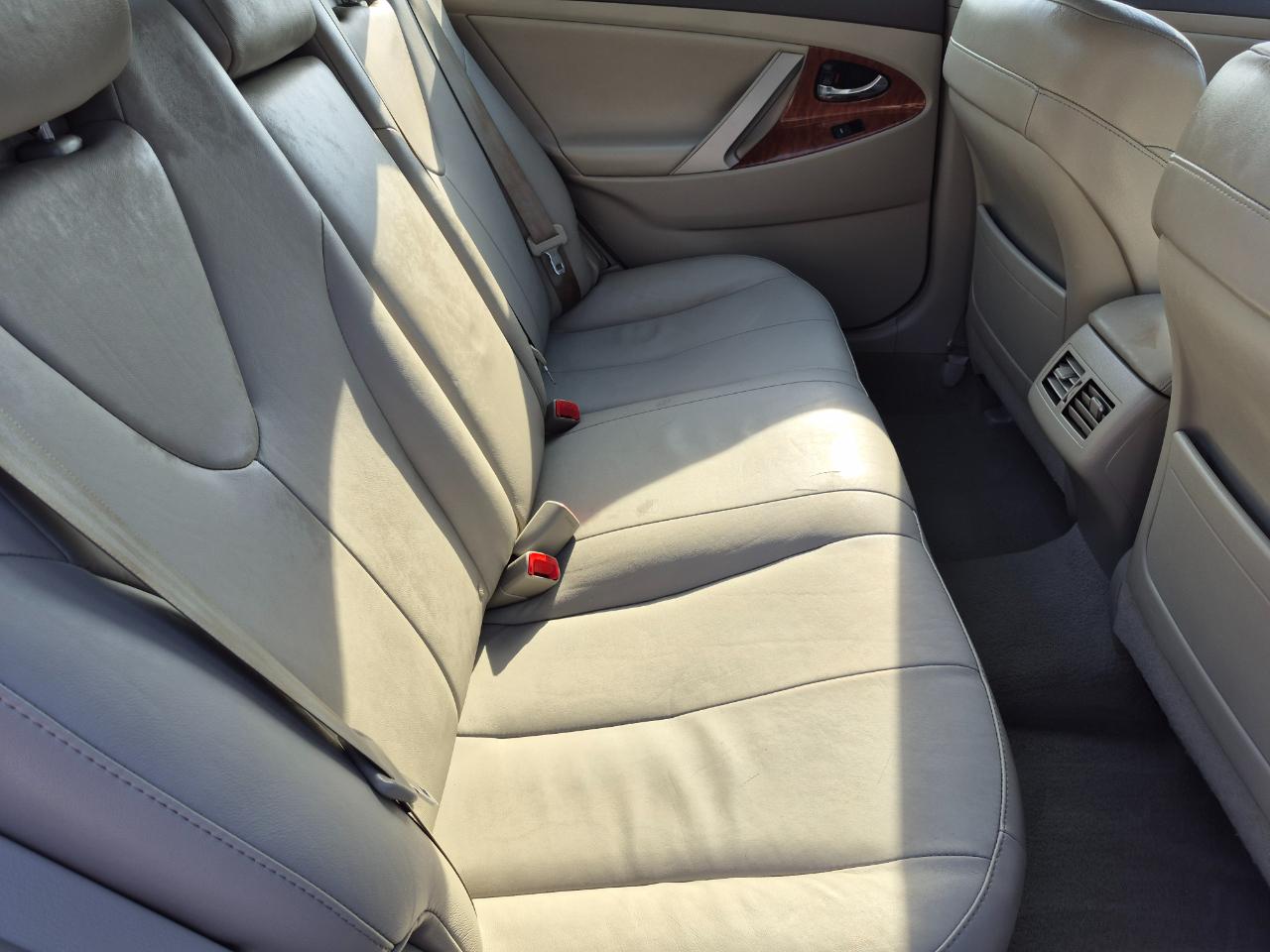 Toyota Camry XLE 4D Sedan 2011