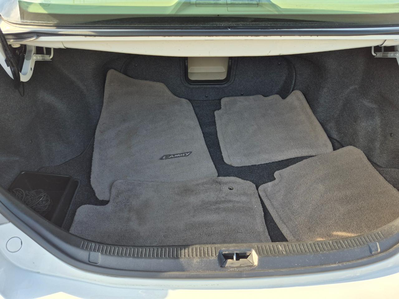 Toyota Camry XLE 4D Sedan 2011