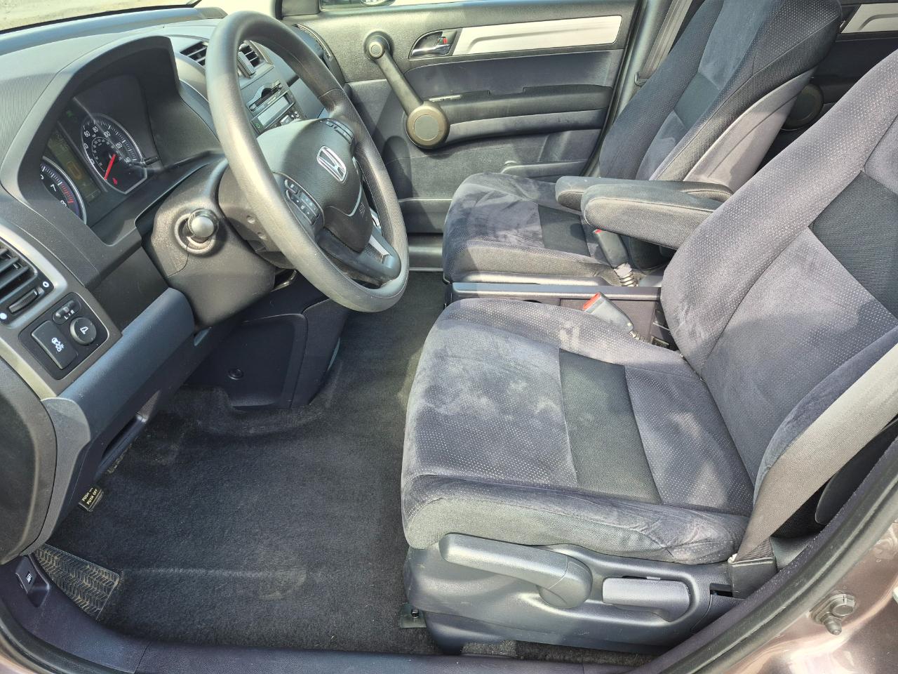 Honda CR-V SE 4WD 5-Speed AT 2011