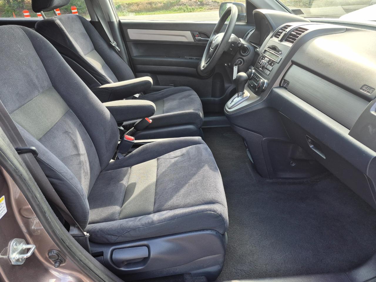 Honda CR-V SE 4WD 5-Speed AT 2011