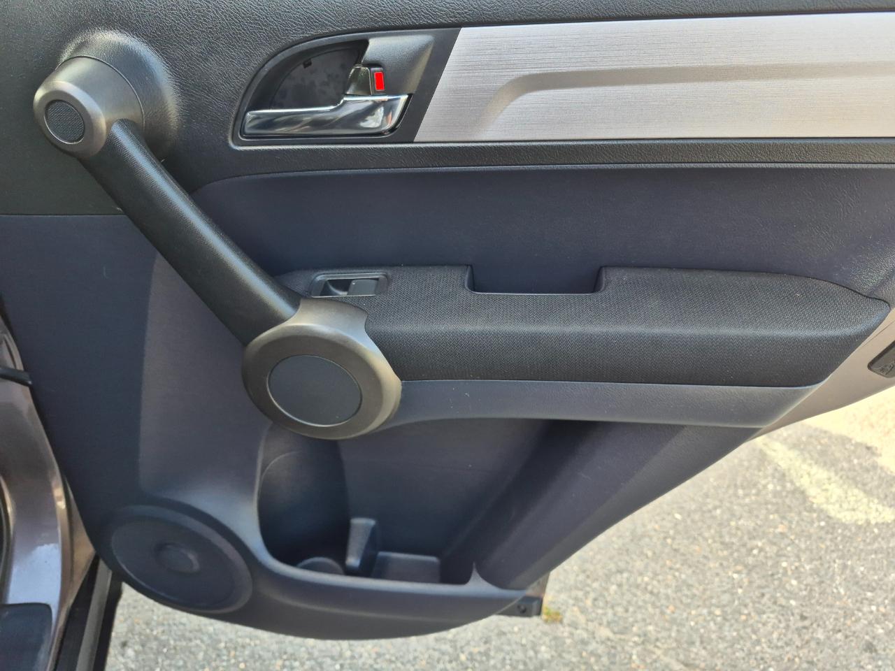 Honda CR-V SE 4WD 5-Speed AT 2011