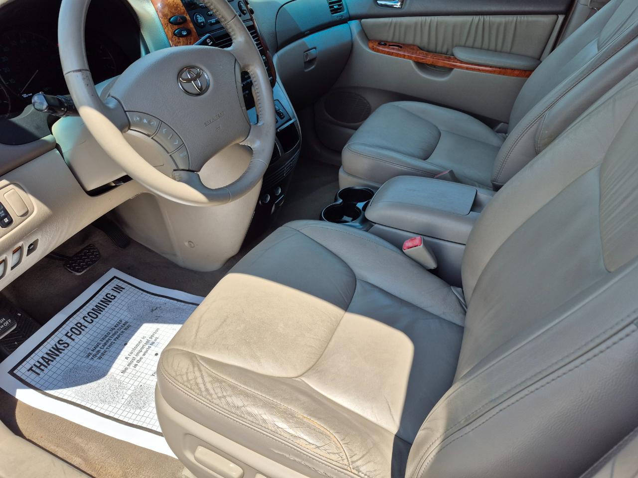 Toyota Sienna XLE Limited FWD 2008