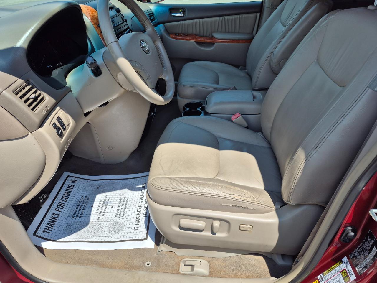 Toyota Sienna XLE Limited FWD 2008