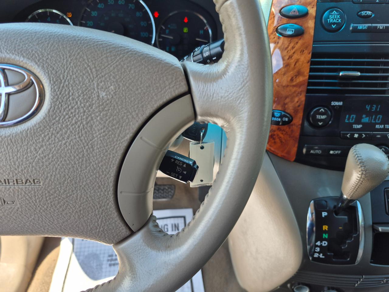 Toyota Sienna XLE Limited FWD 2008