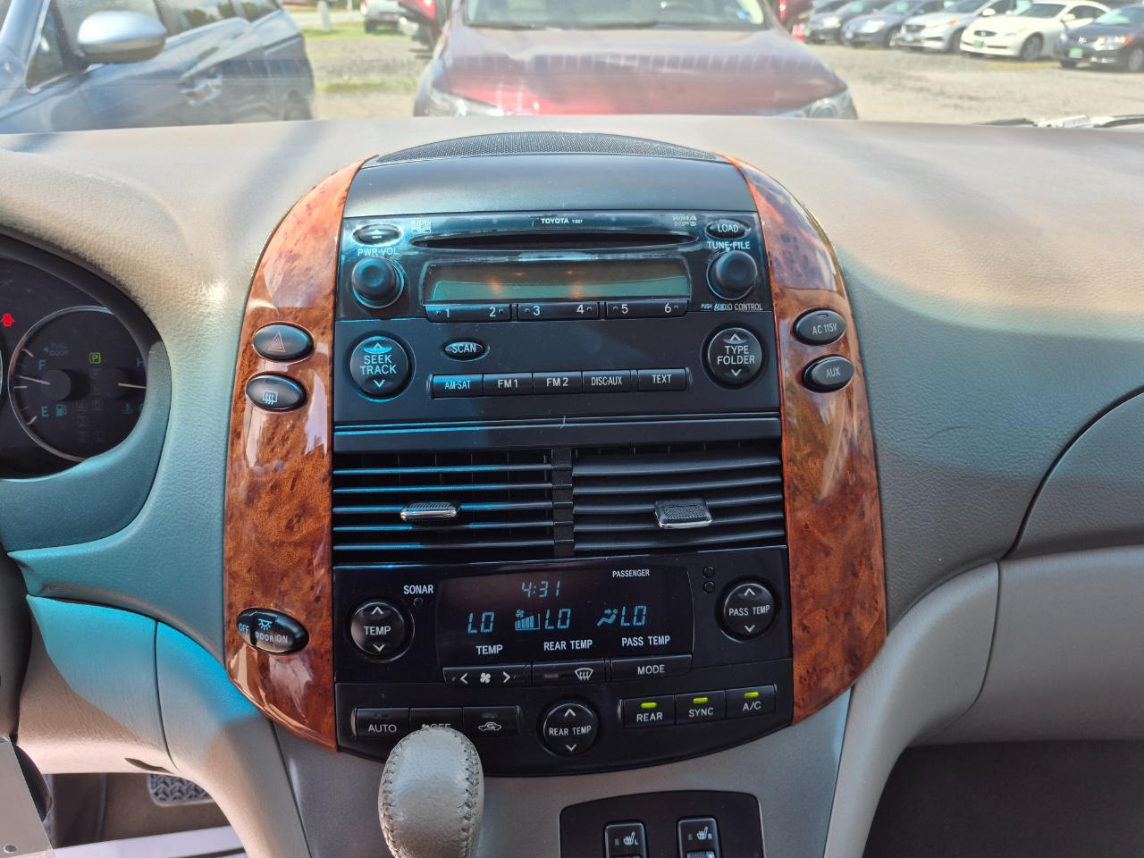 Toyota Sienna XLE Limited FWD 2008