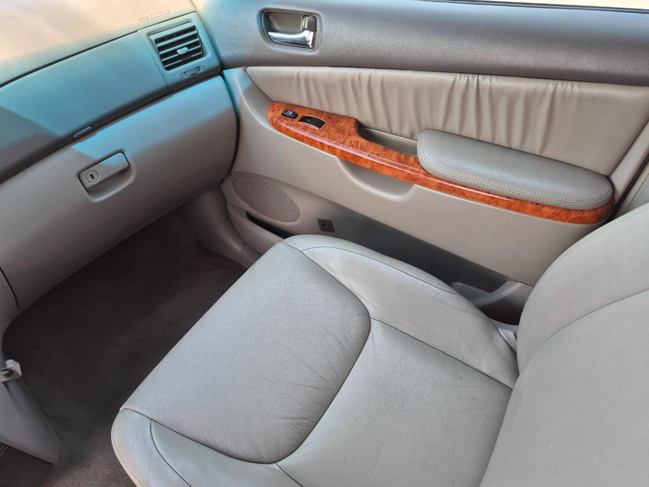 Toyota Sienna XLE Limited FWD 2008