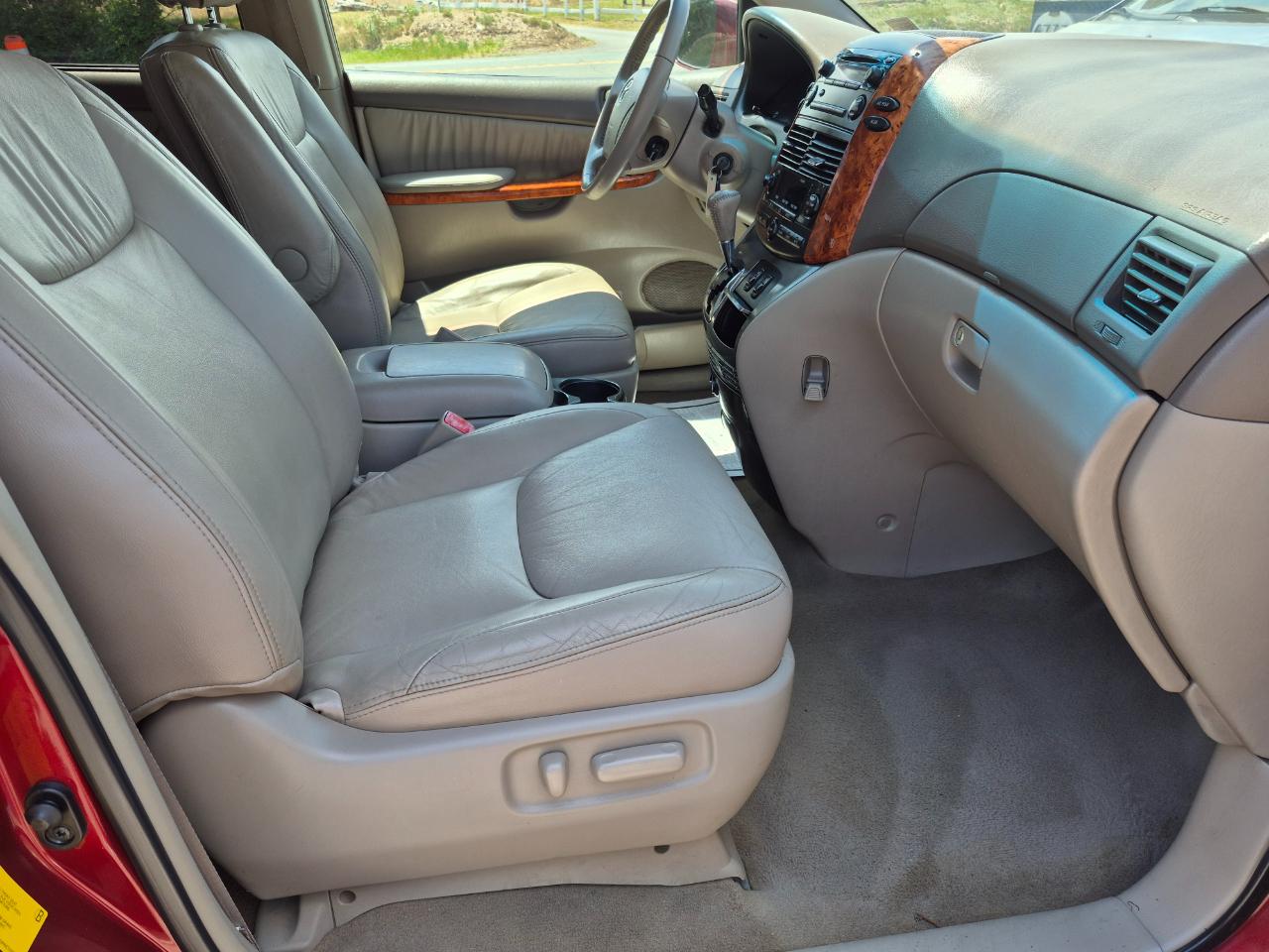 Toyota Sienna XLE Limited FWD 2008