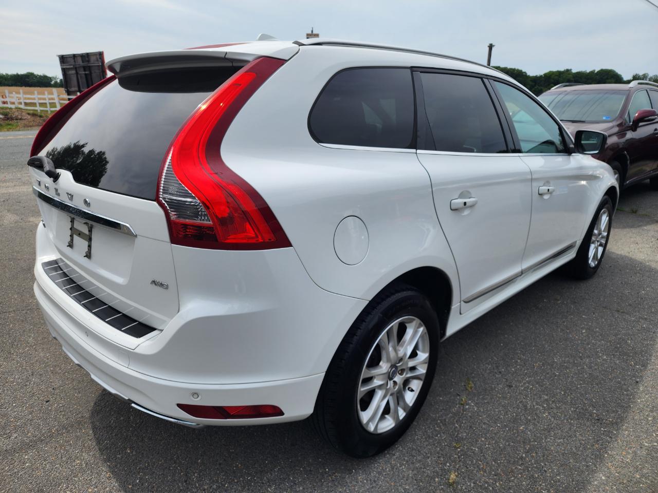 Volvo XC60 AWD 4dr 3.2L Premier Plus 2015