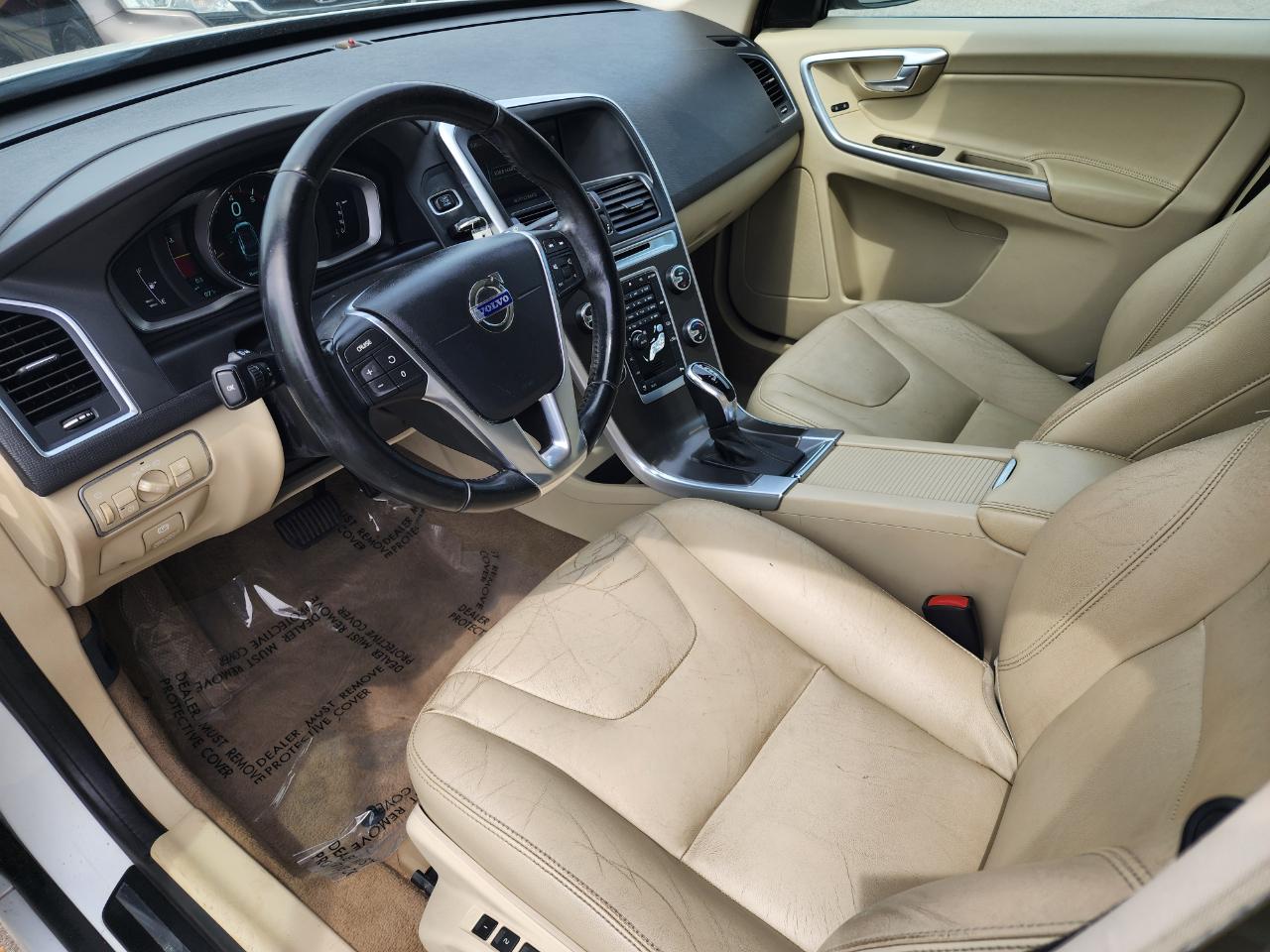 Volvo XC60 AWD 4dr 3.2L Premier Plus 2015