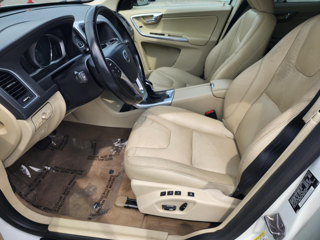 Volvo XC60 AWD 4dr 3.2L Premier Plus 2015
