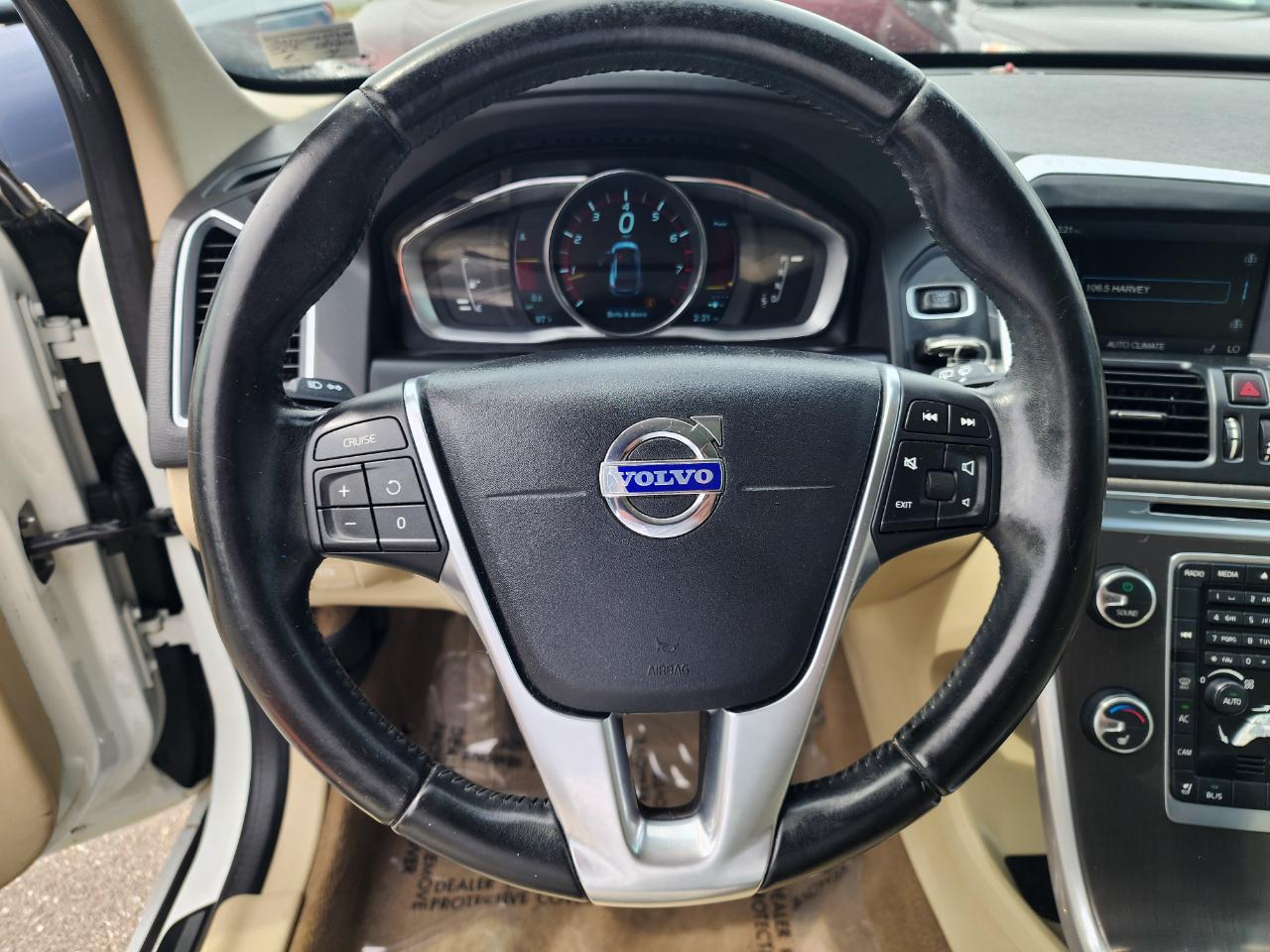 Volvo XC60 AWD 4dr 3.2L Premier Plus 2015