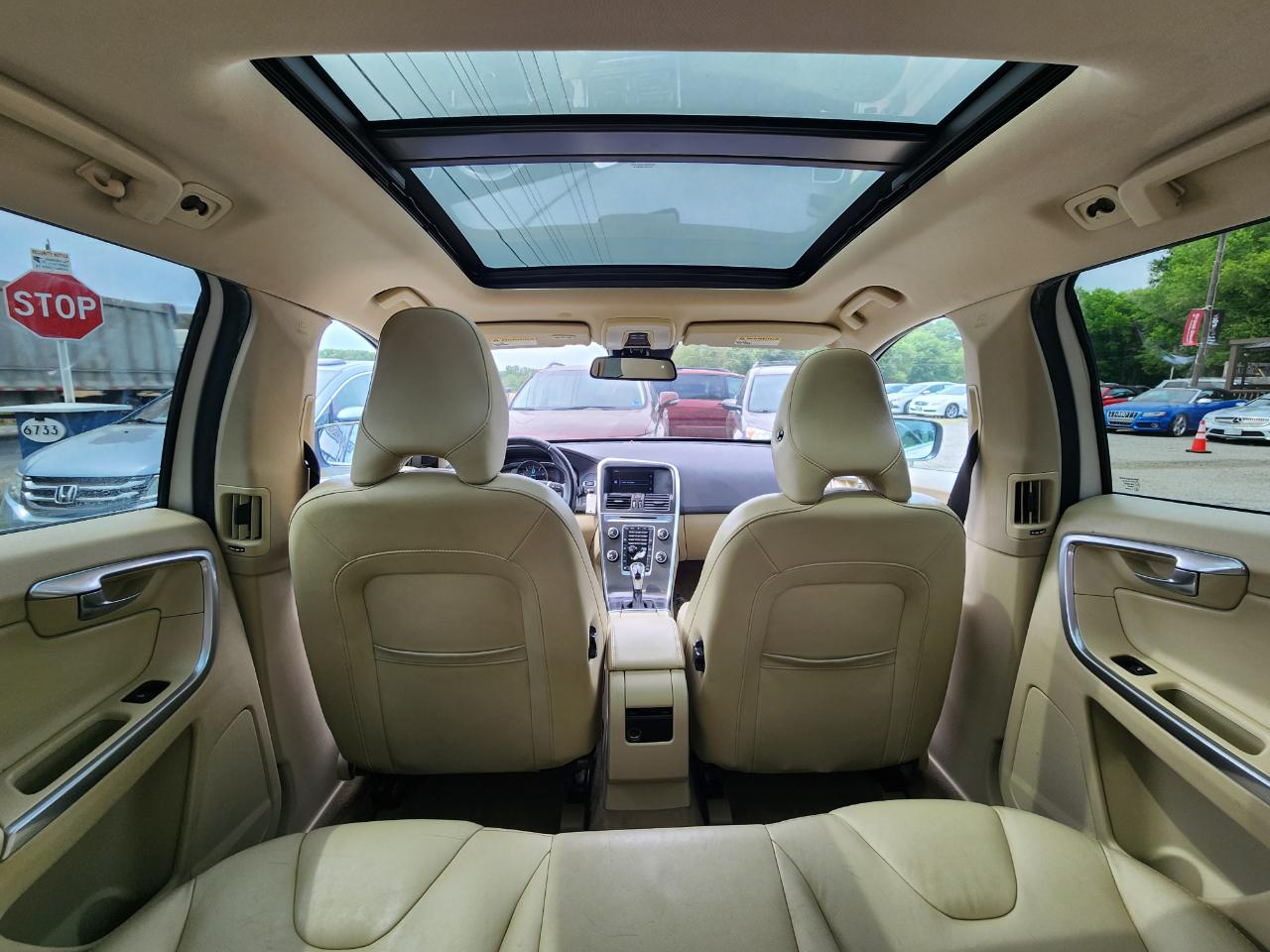Volvo XC60 AWD 4dr 3.2L Premier Plus 2015