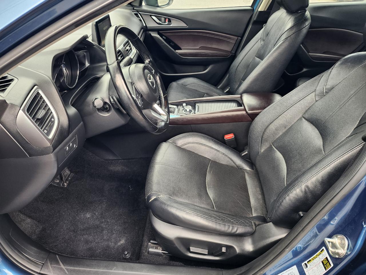 Mazda MAZDA3 Grand Touring 4-Door 2017