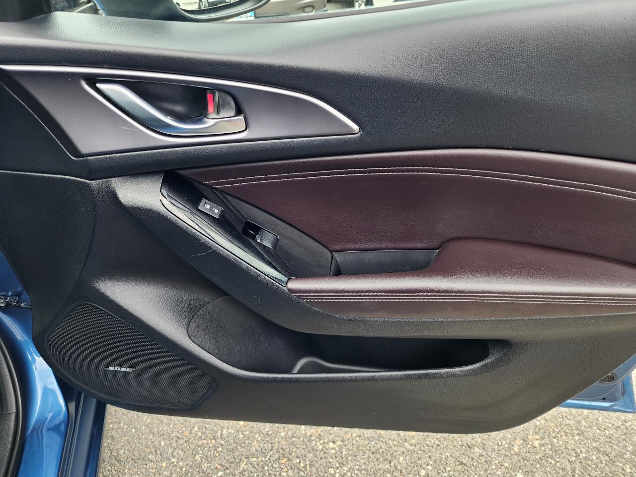 Mazda MAZDA3 Grand Touring 4-Door 2017