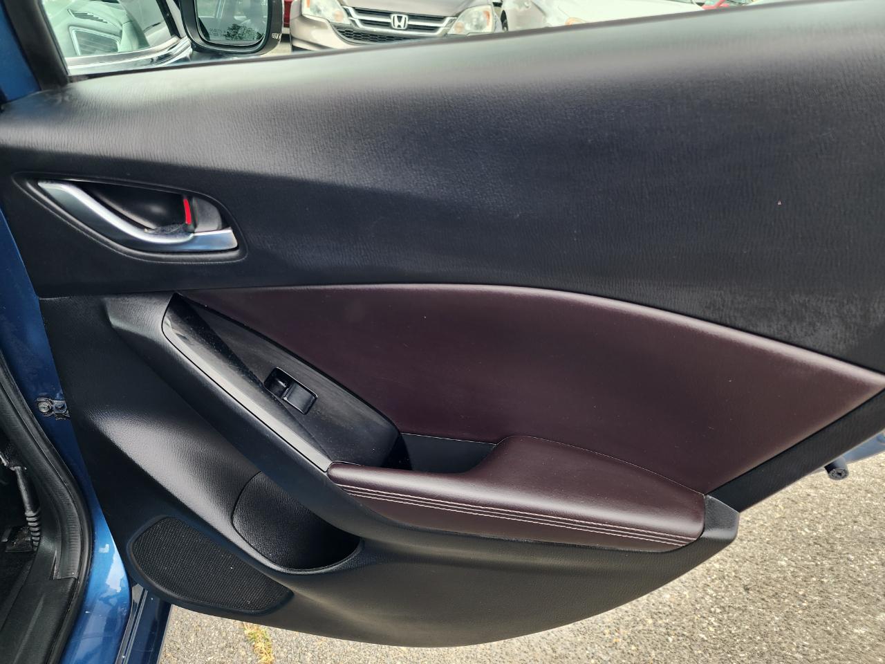 Mazda MAZDA3 Grand Touring 4-Door 2017