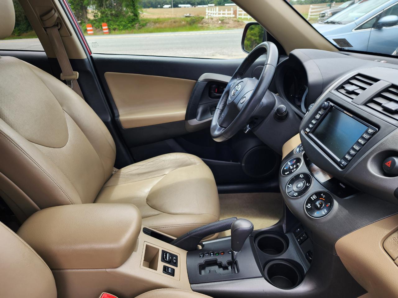 Toyota RAV4 Limited V6 4WD 2009