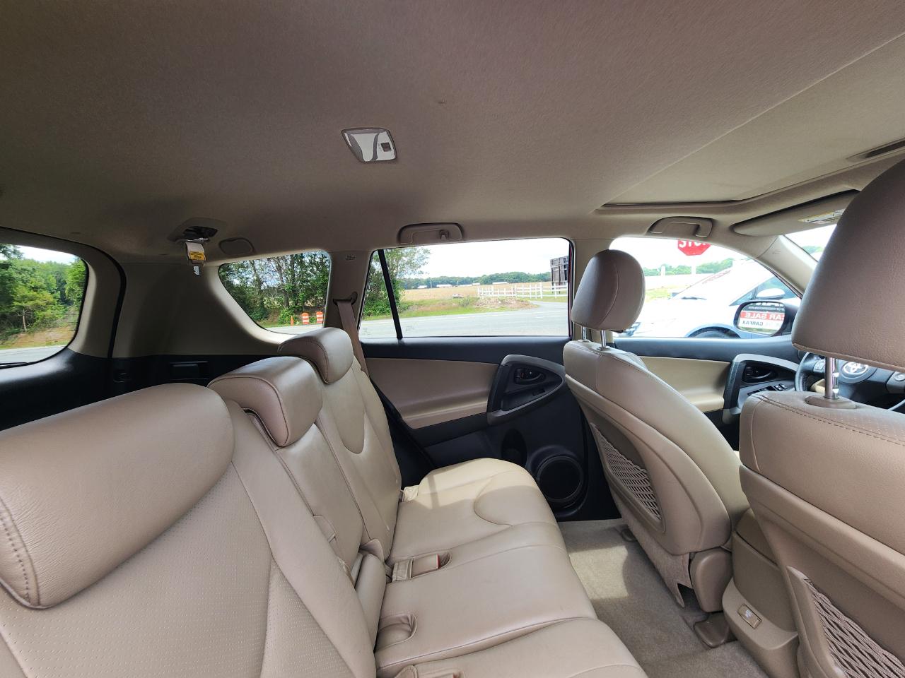 Toyota RAV4 Limited V6 4WD 2009