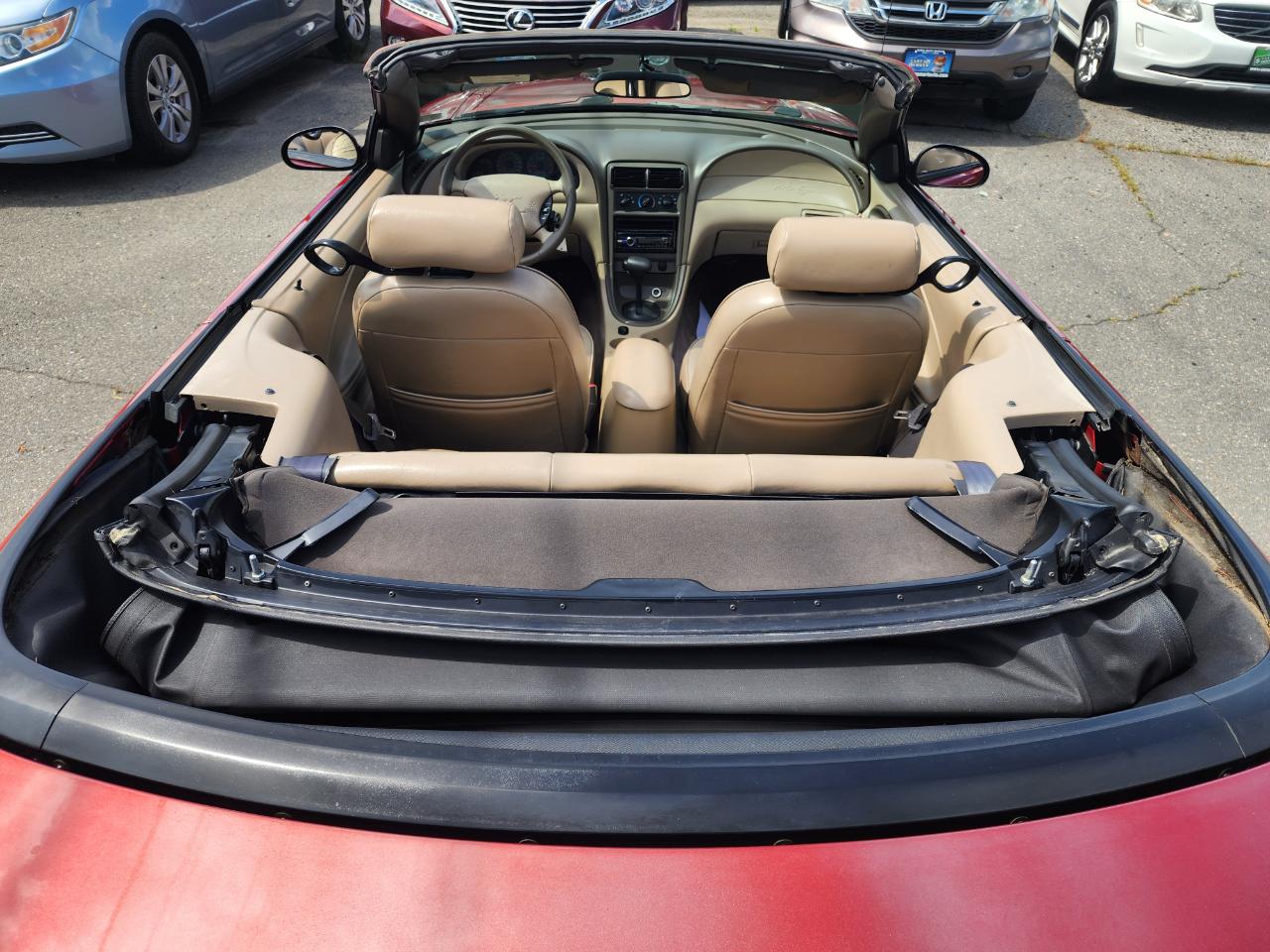 Ford Mustang Deluxe Convertible 2001