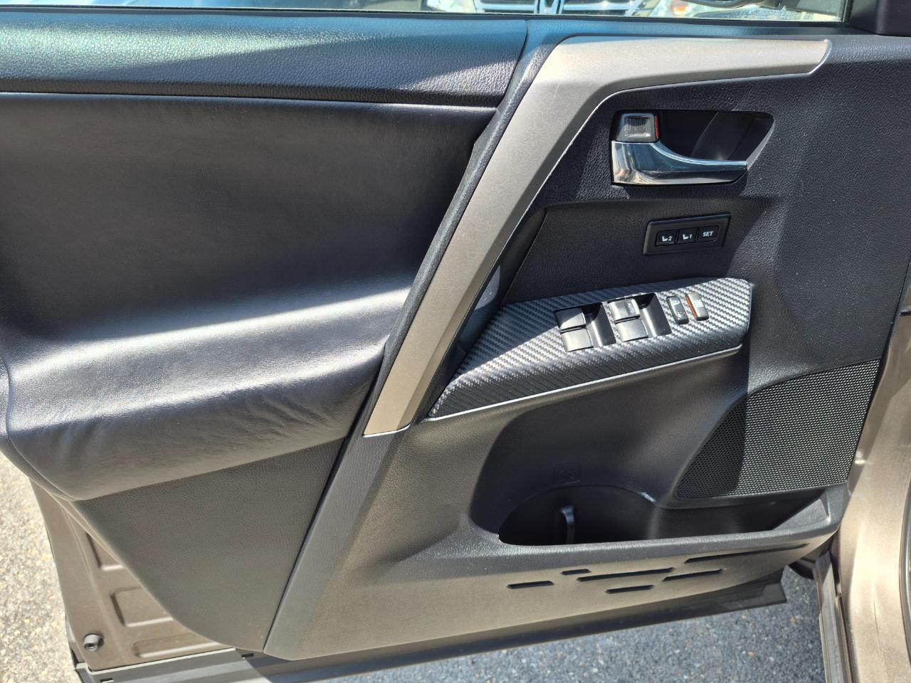 Toyota RAV4 Limited AWD 2015