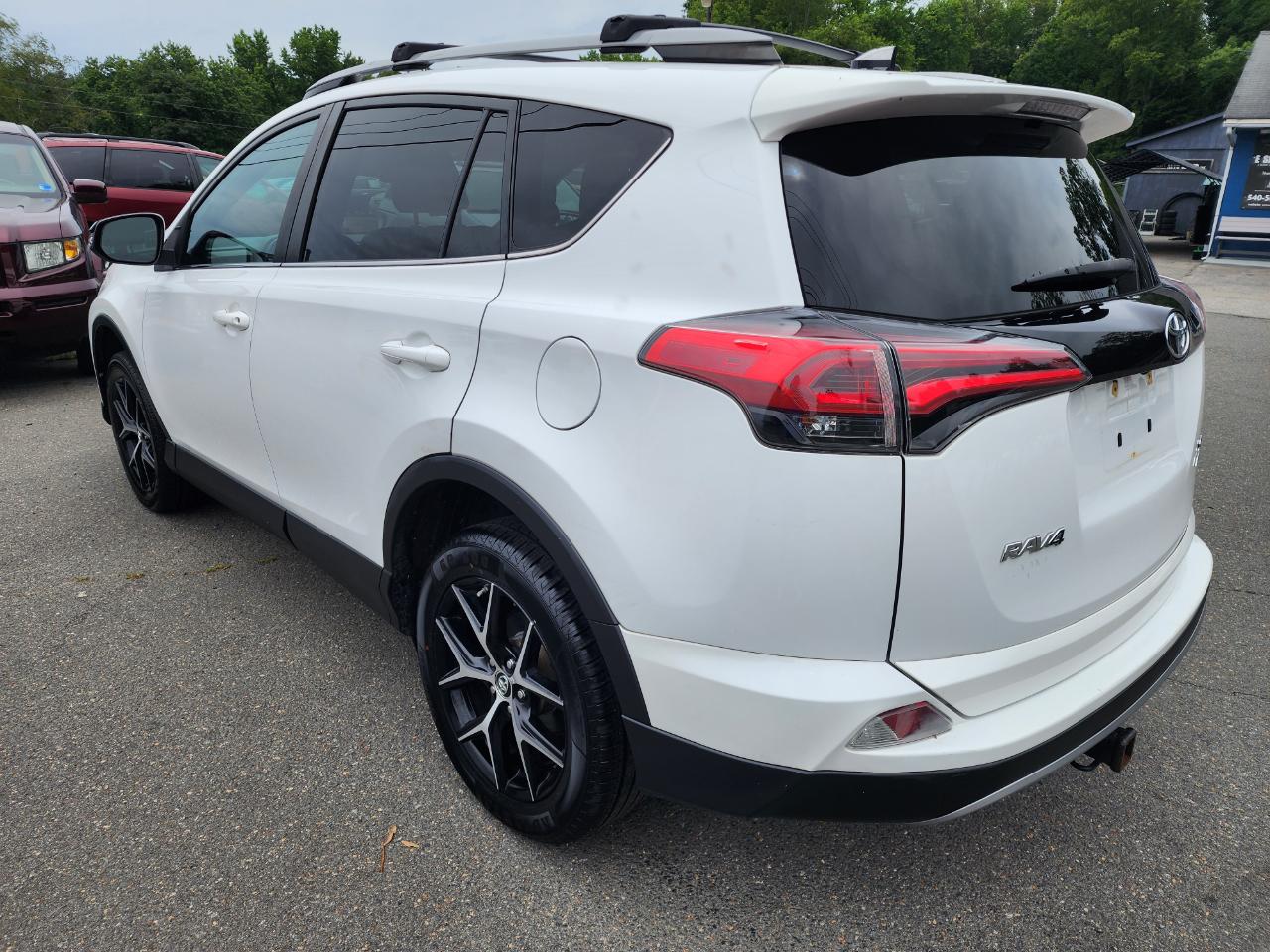 Toyota RAV4 SE 4WD 2017