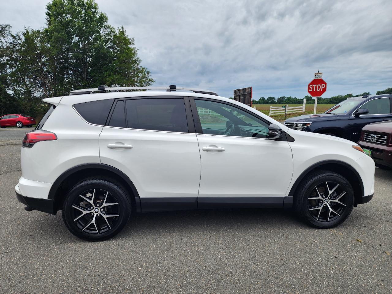 Toyota RAV4 SE 4WD 2017