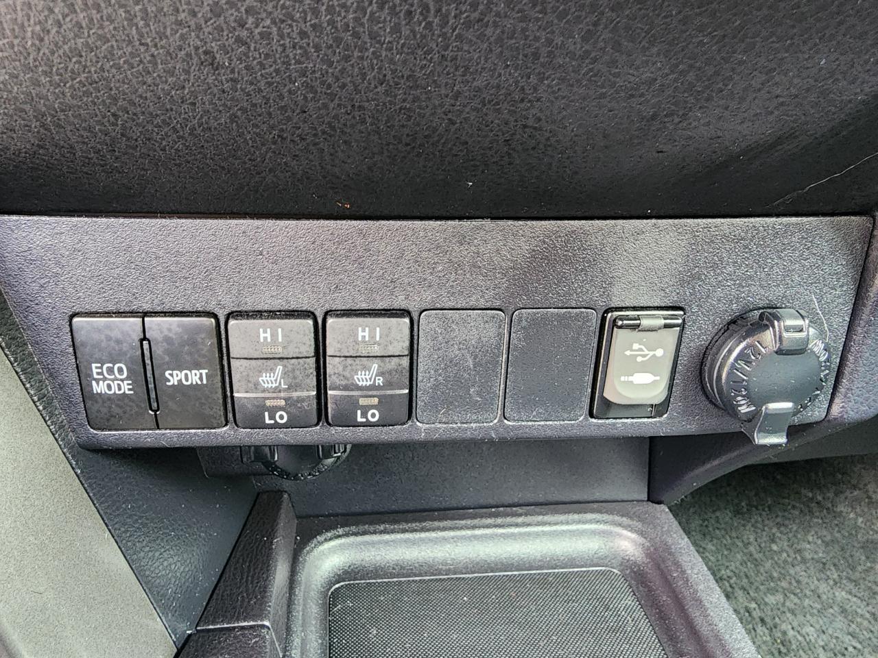 Toyota RAV4 SE 4WD 2017