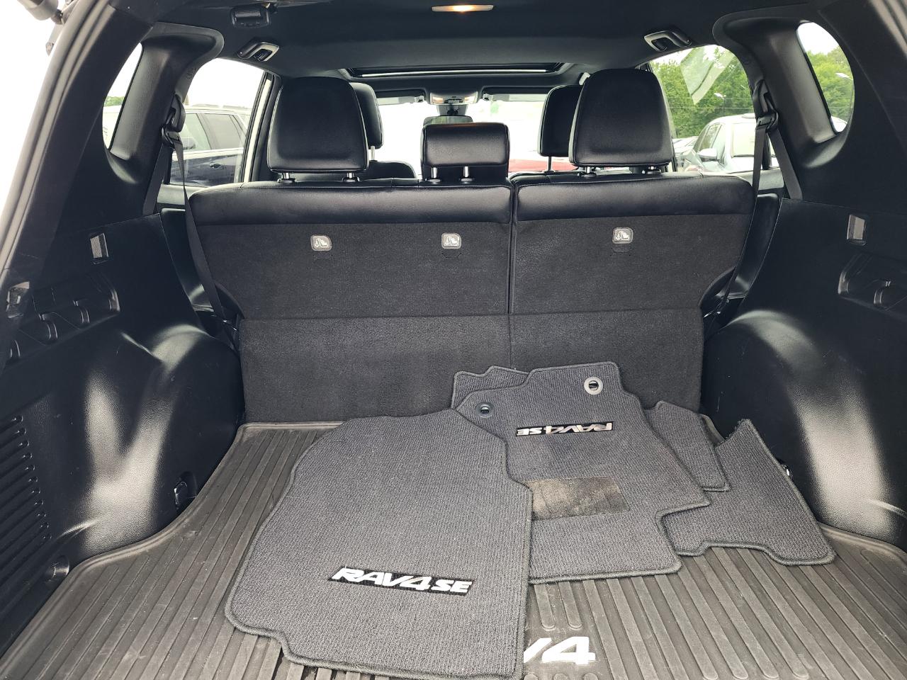 Toyota RAV4 SE 4WD 2017