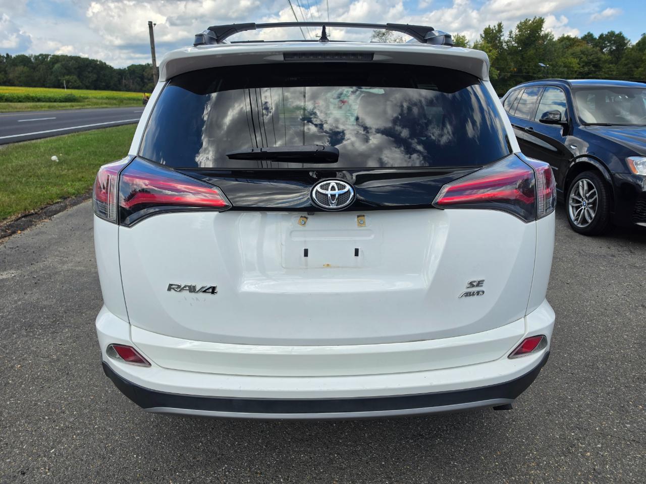 Toyota RAV4 SE 4WD 2017