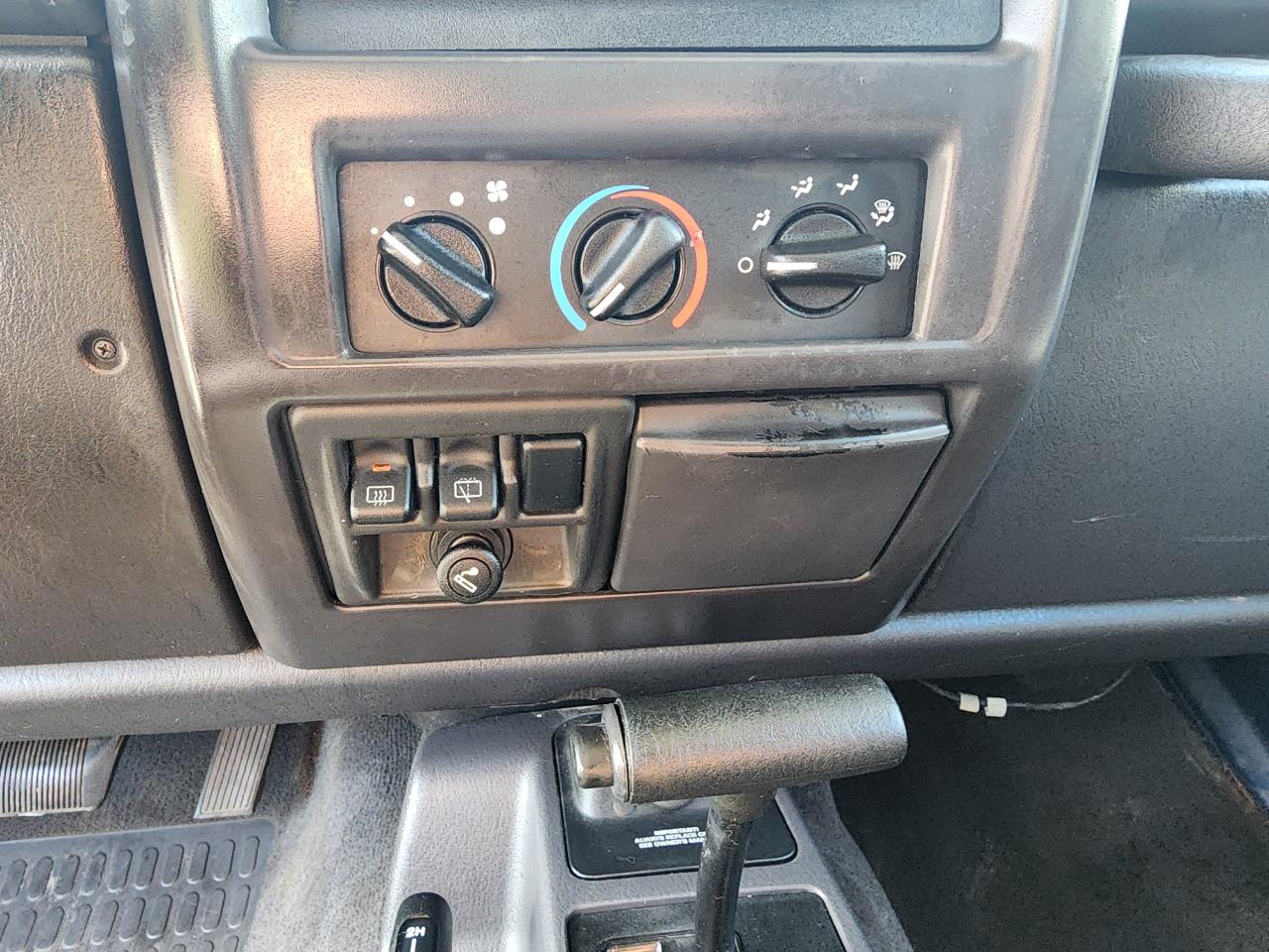 Jeep Wrangler SE 2001