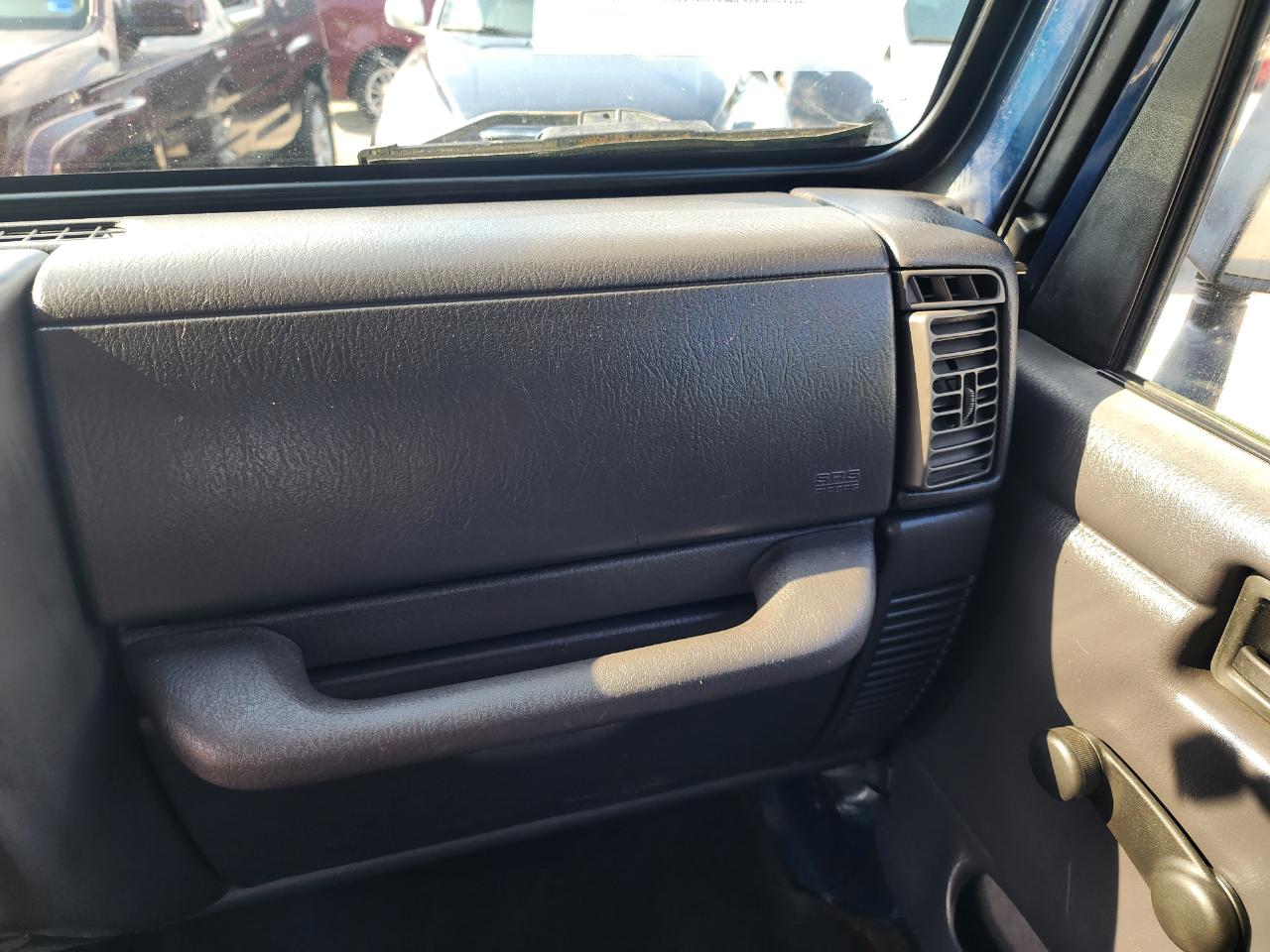 Jeep Wrangler SE 2001